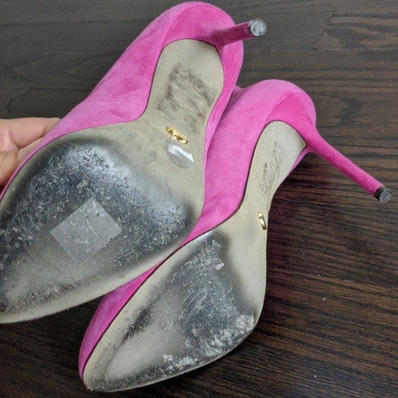 Sergio Rossi pink suede heels- like new - Picture 6 of 6